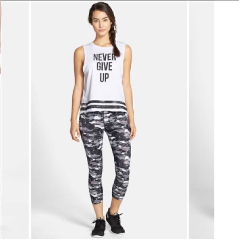 Lorna Jane Tough Girl camouflage 7/8 leggings xs - Picture 5 of 12